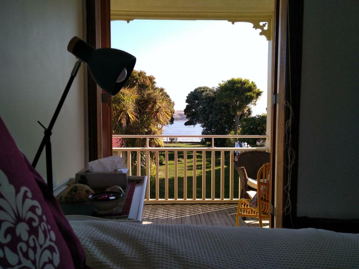 Brony'S Beachfront-Short And Long Term Stays ポリルア エクステリア 写真